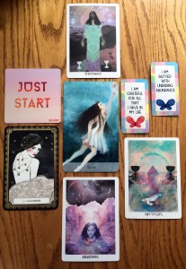 Tarot and ORacle Card Reading