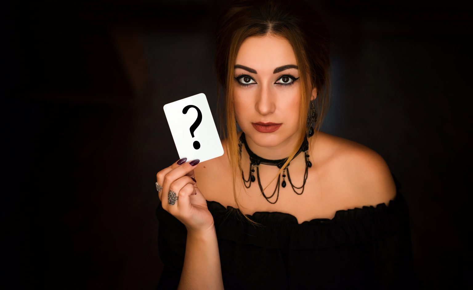 What to do when you're drawing a blank in a Tarot Reading